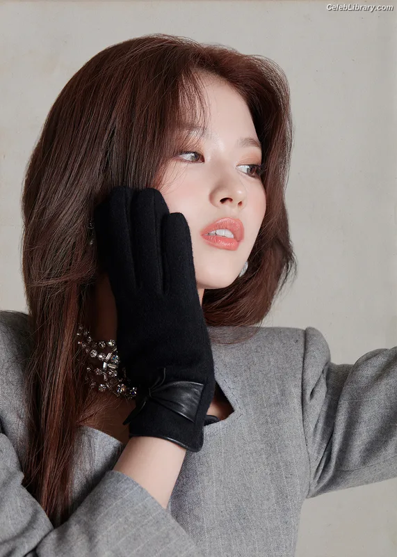 Minatozaki Sana (TWICE) photo 18 of 1069