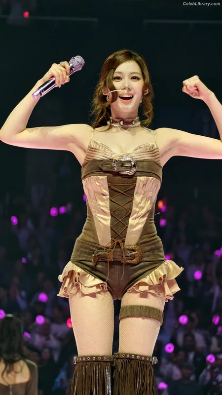 Minatozaki Sana (TWICE) photo 13 of 1069