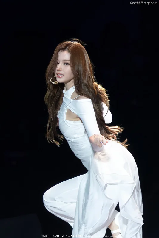 Minatozaki Sana (TWICE) photo 9 of 1069
