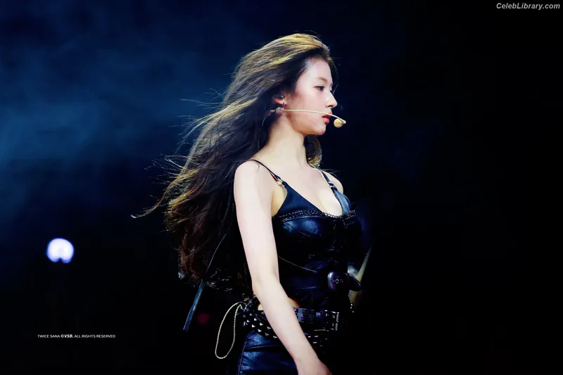 Minatozaki Sana (TWICE) photo 16 of 1069