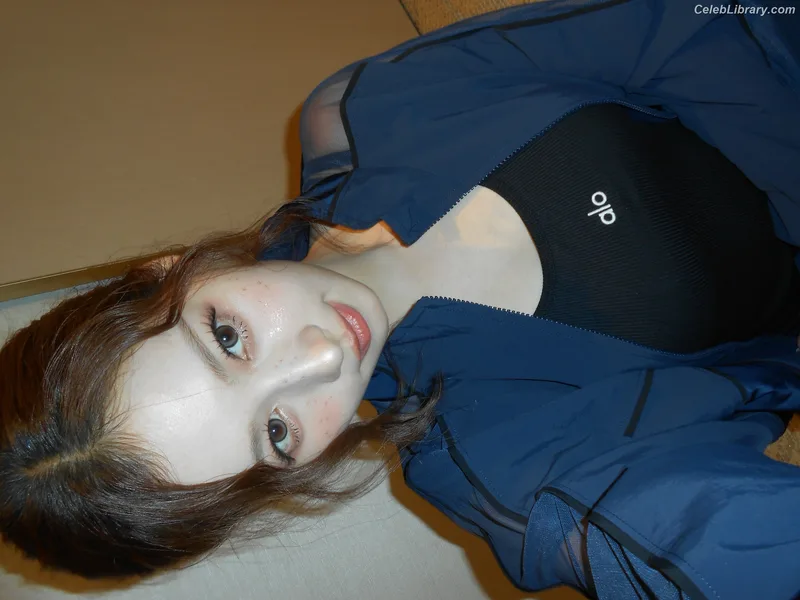 Minatozaki Sana (TWICE) photo 24 of 1069