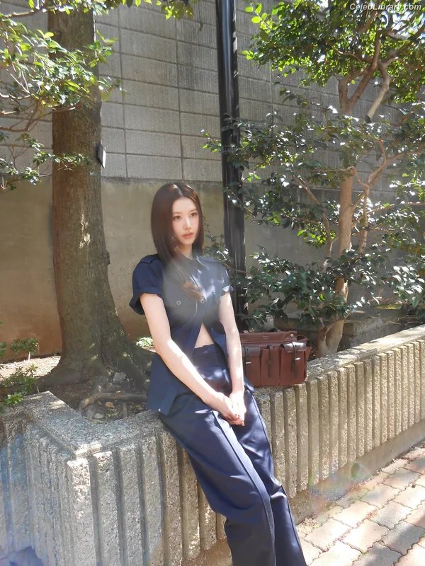 Minatozaki Sana (TWICE) photo 1 of 1069