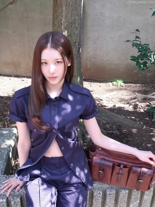 Minatozaki Sana (TWICE) photo 9 of 1069