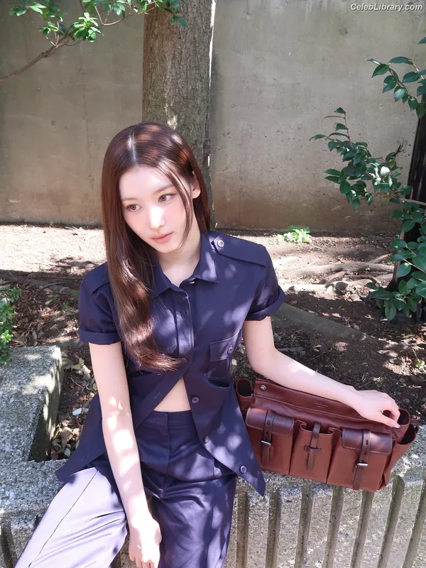 Minatozaki Sana (TWICE) photo 10 of 1069