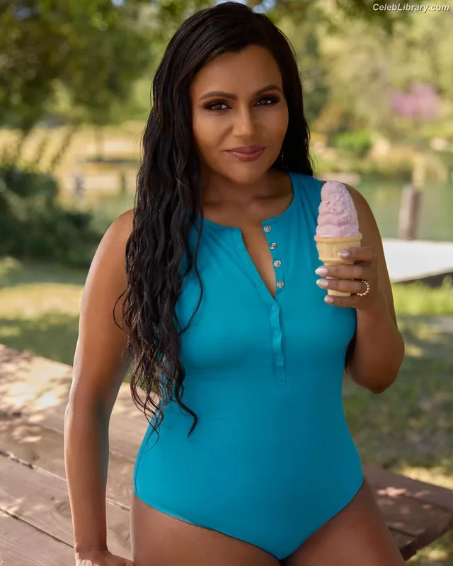 Mindy Kailing photo 7 of 24