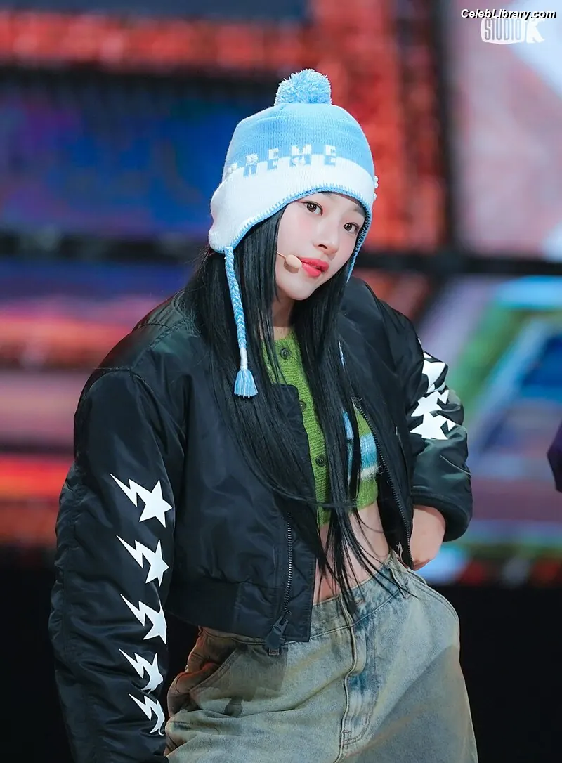 Minji (NewJeans) photo 20 of 1153