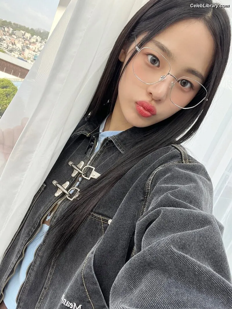Minji (NewJeans) photo 24 of 1153