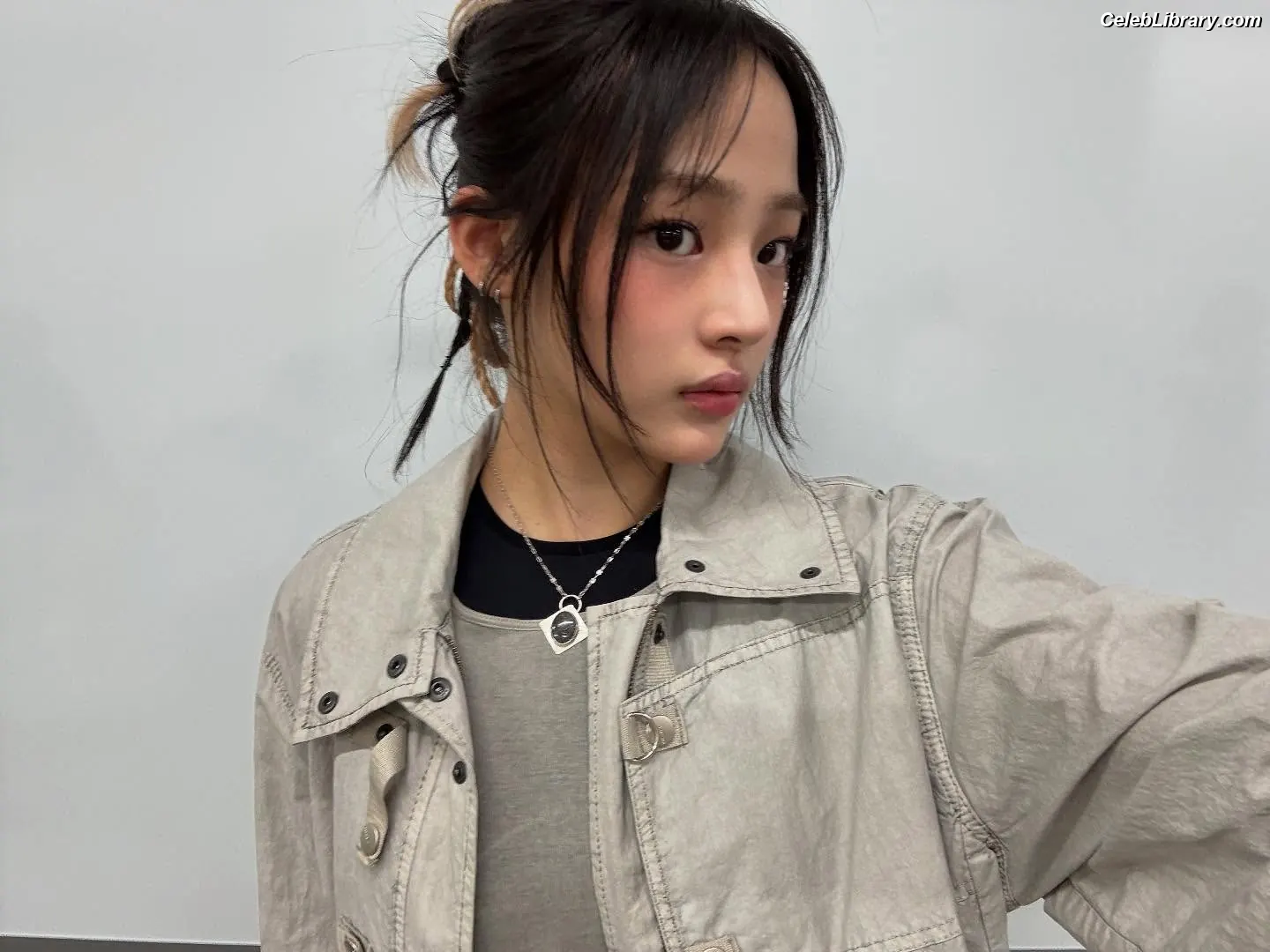 Minji (NewJeans) photo 6 of 1153