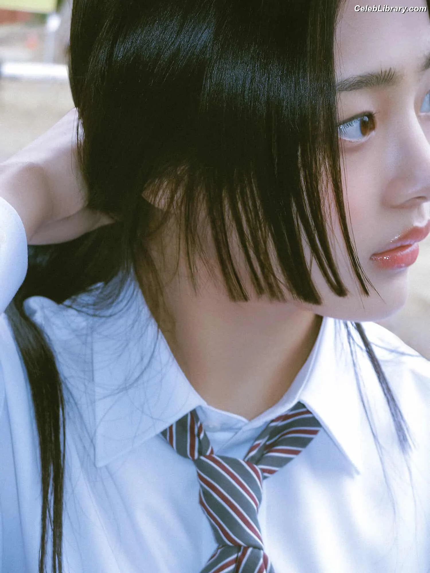 Minji (NewJeans) photo 5 of 1153