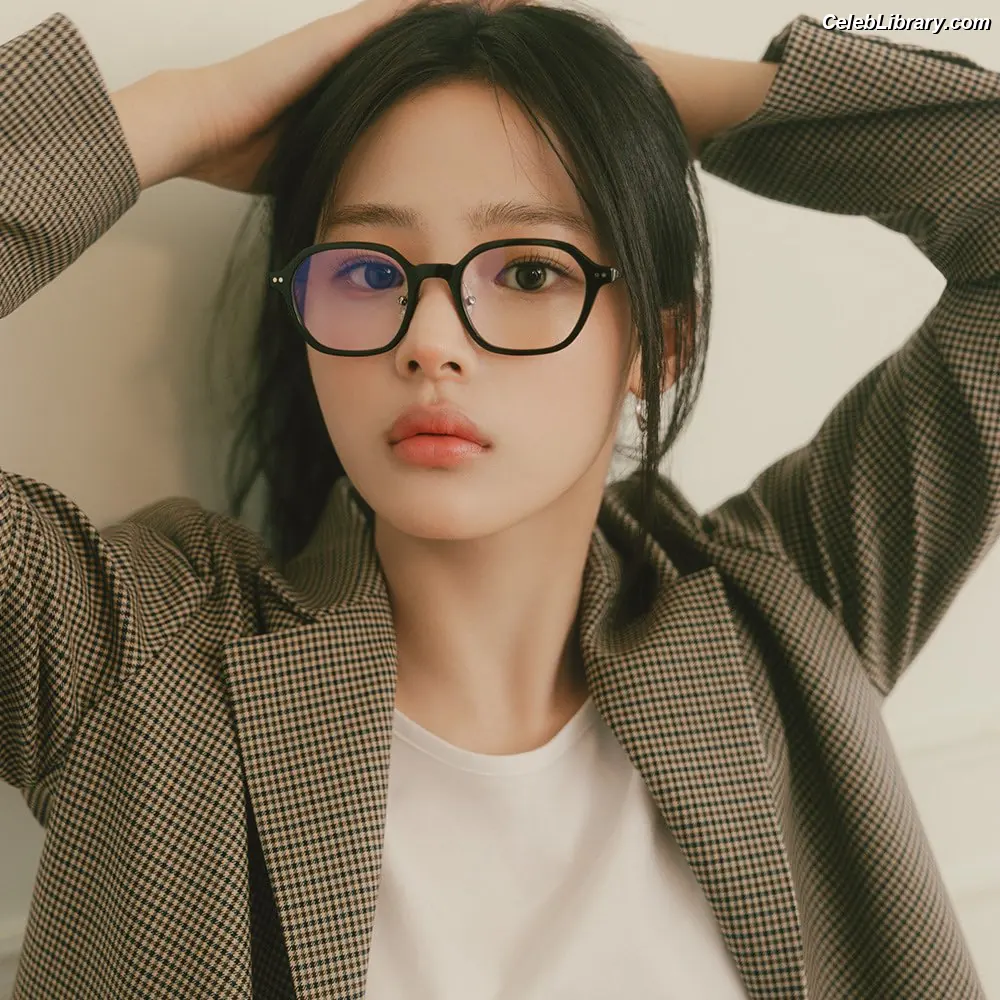 Minji (NewJeans) photo 22 of 1153