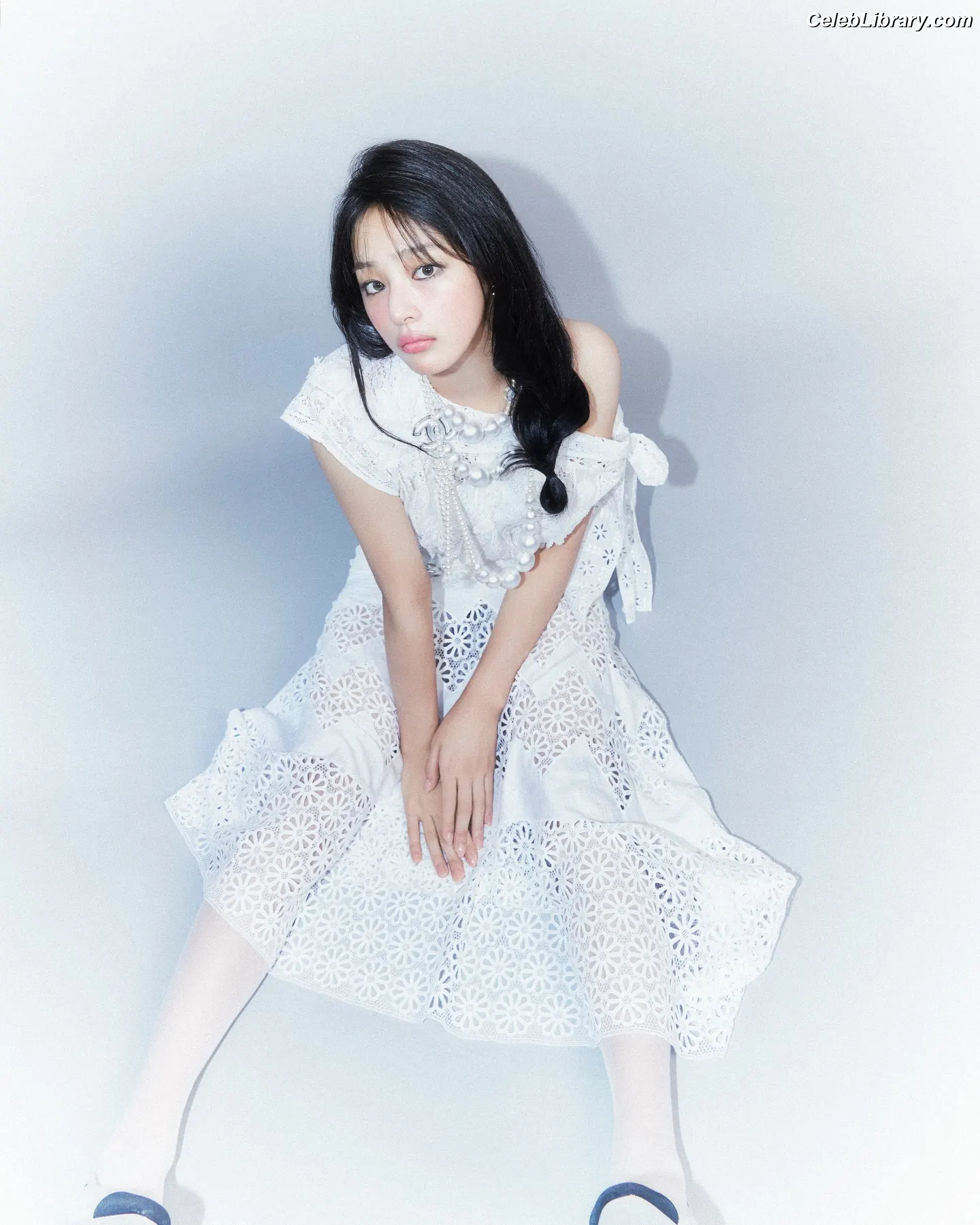 Minji (NewJeans) photo 20 of 1153