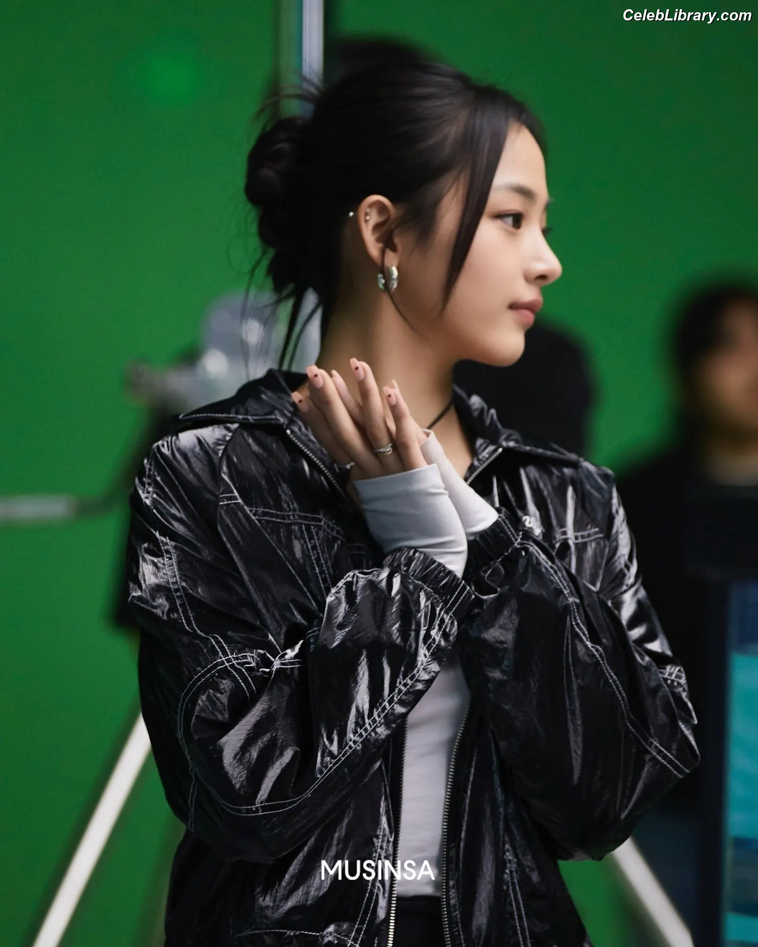 Minji (NewJeans) photo 23 of 1153