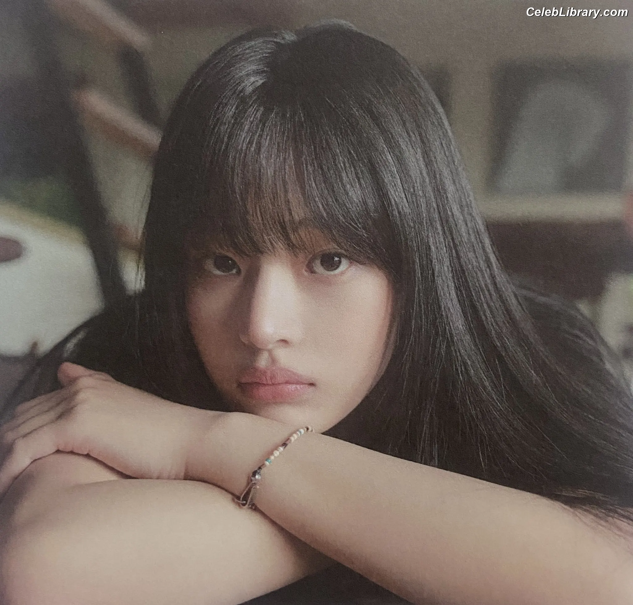 Minji (NewJeans) photo 17 of 1153