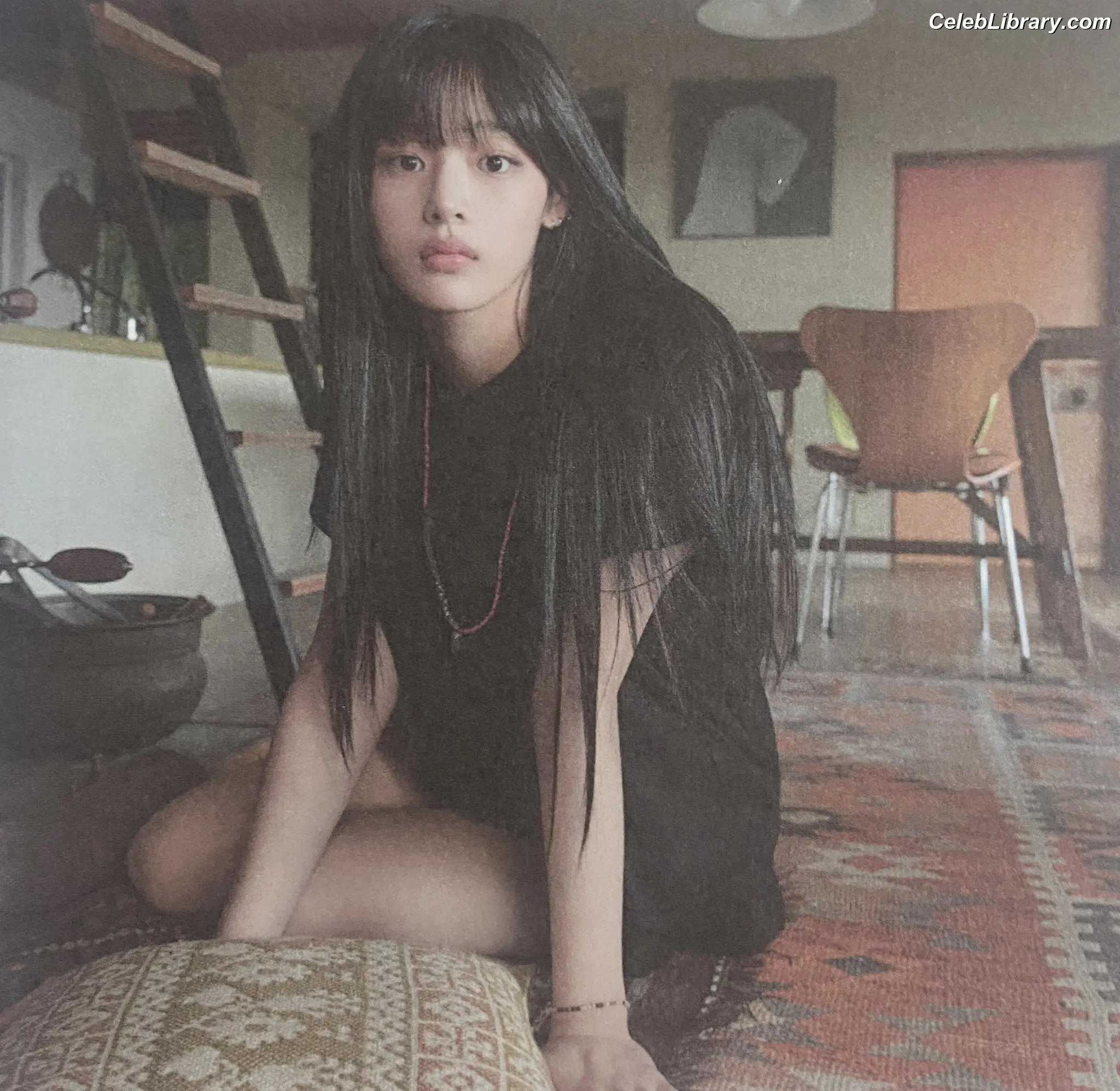 Minji (NewJeans) photo 20 of 1153