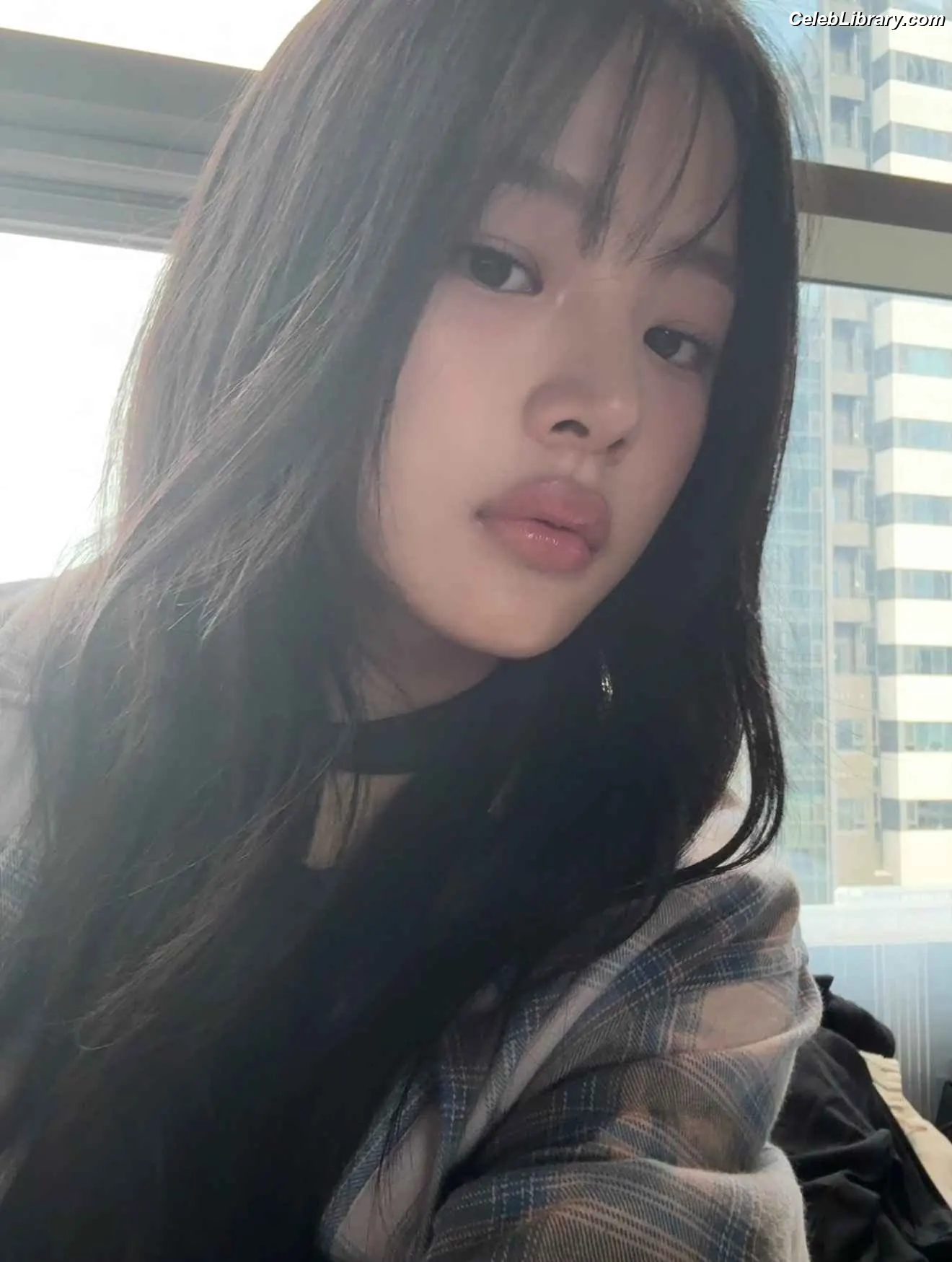Minji (NewJeans) photo 23 of 1153