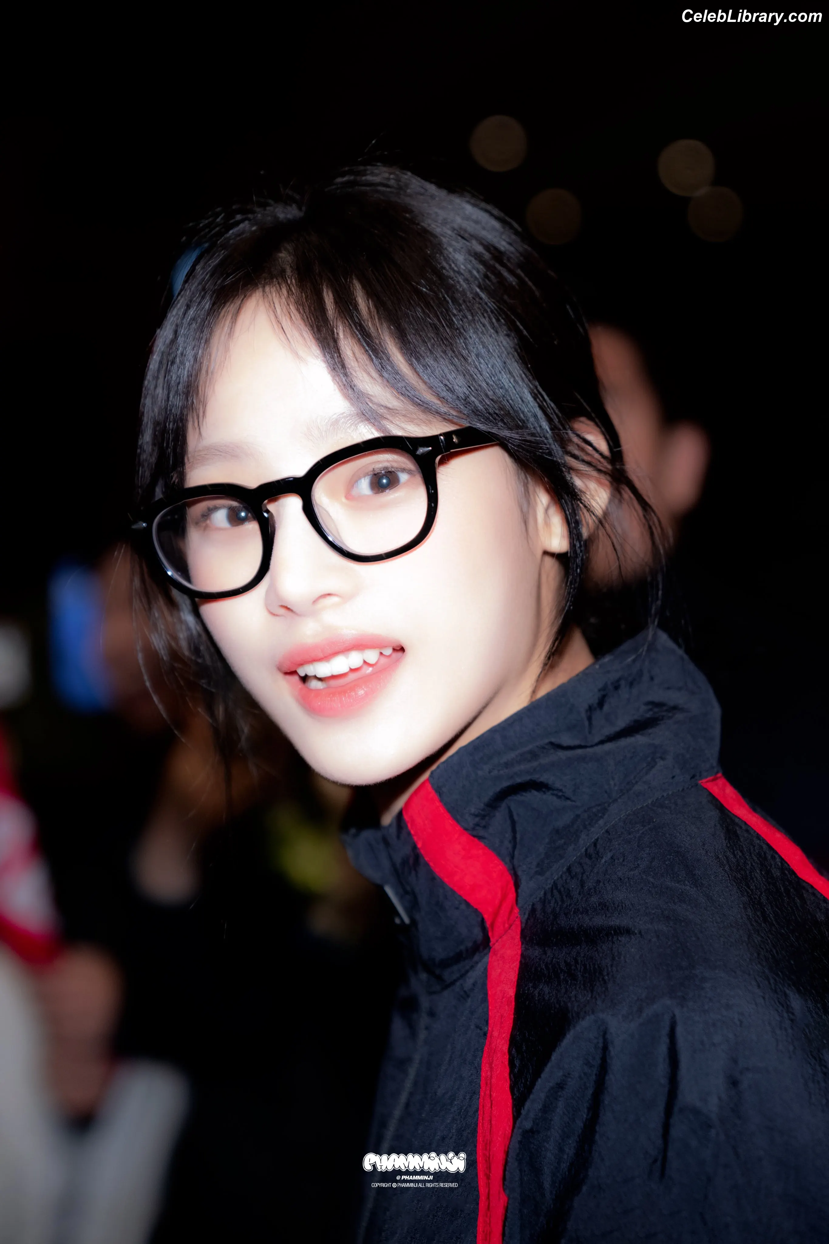Minji (NewJeans) photo 12 of 1153