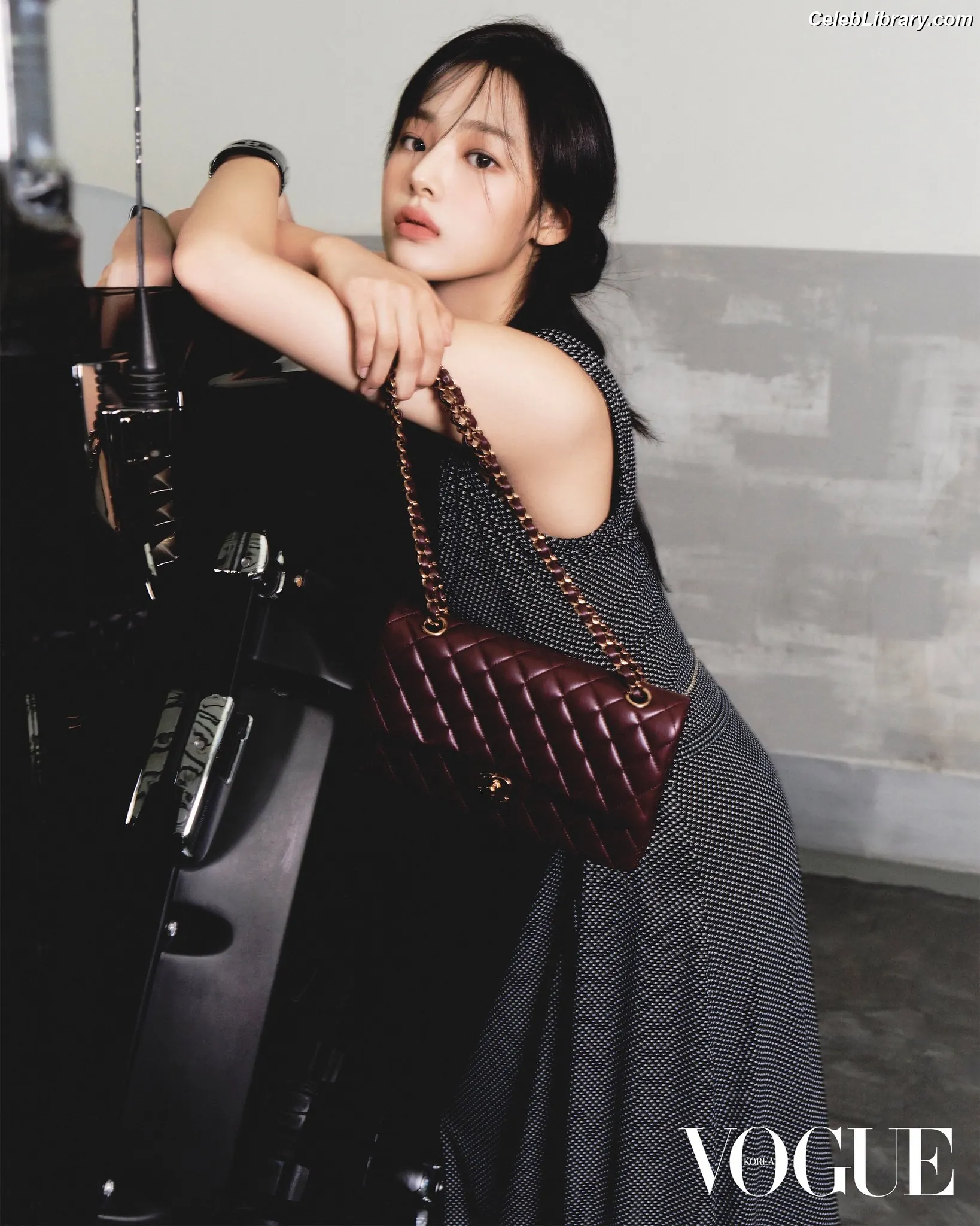 Minji (NewJeans) photo 24 of 1153