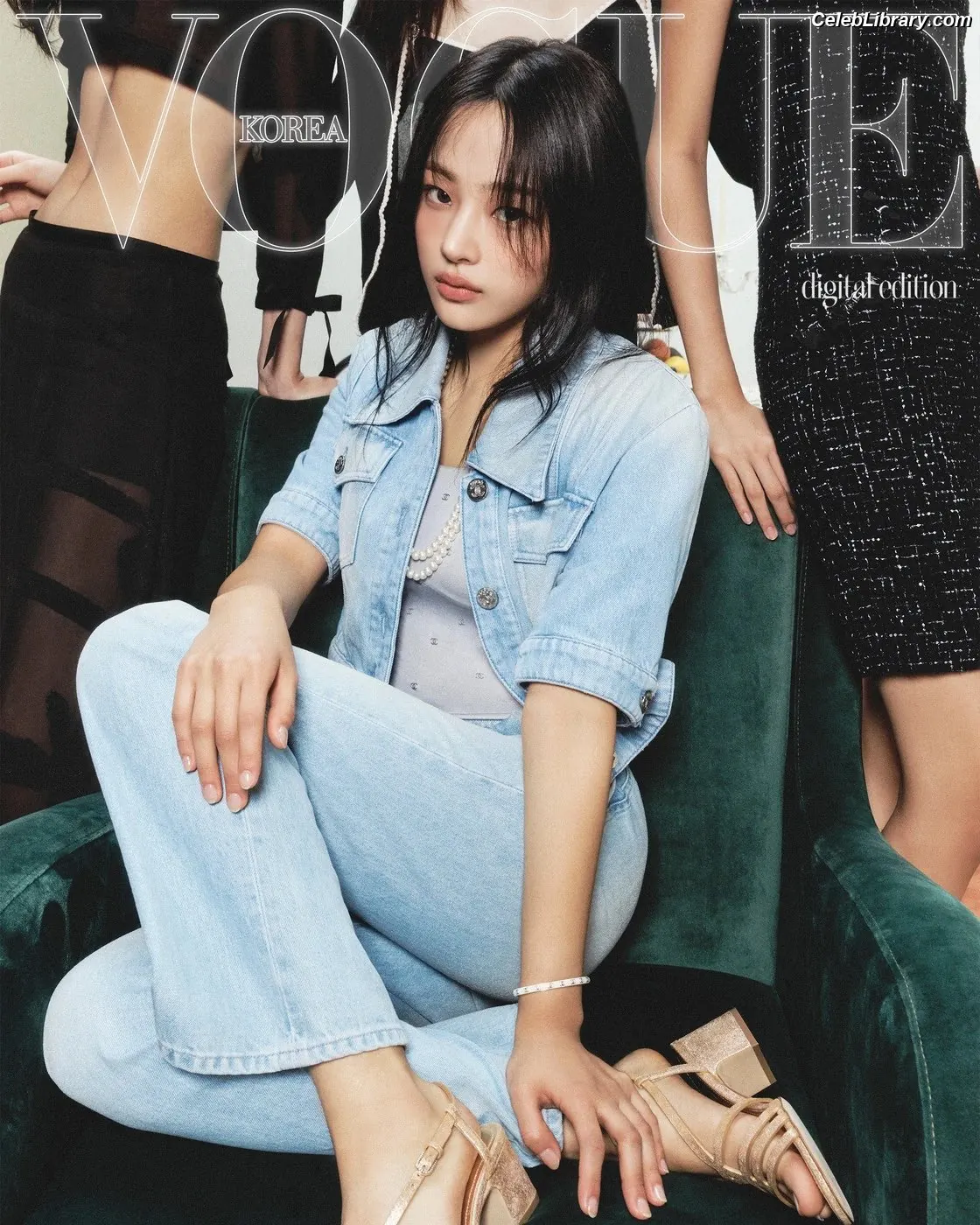 Minji (NewJeans) photo 18 of 1153