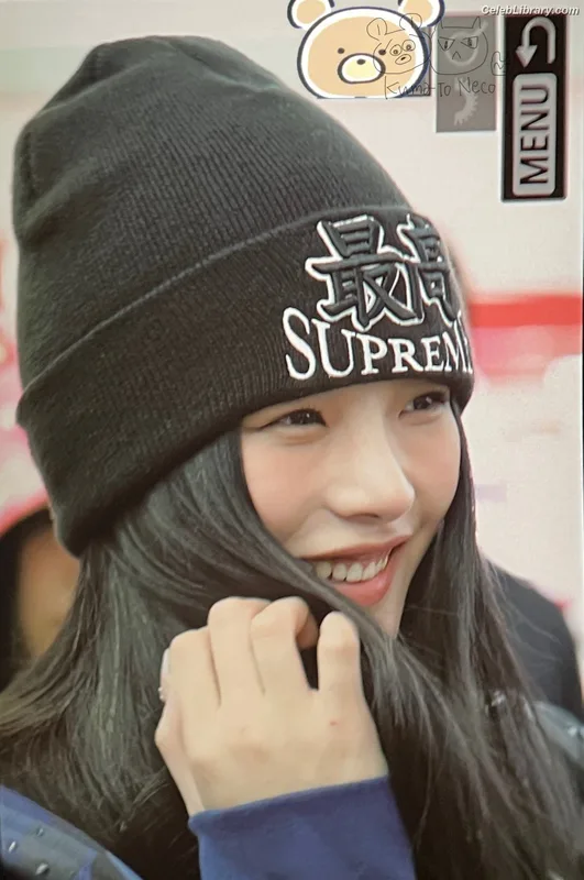 Minji (NewJeans) photo 20 of 1154