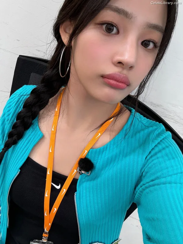 Minji (NewJeans) photo 10 of 1154