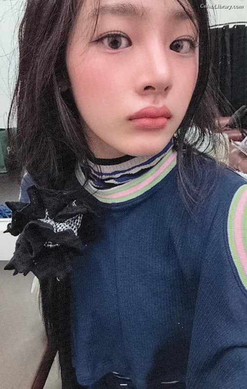 Minji (NewJeans) photo 10 of 1154