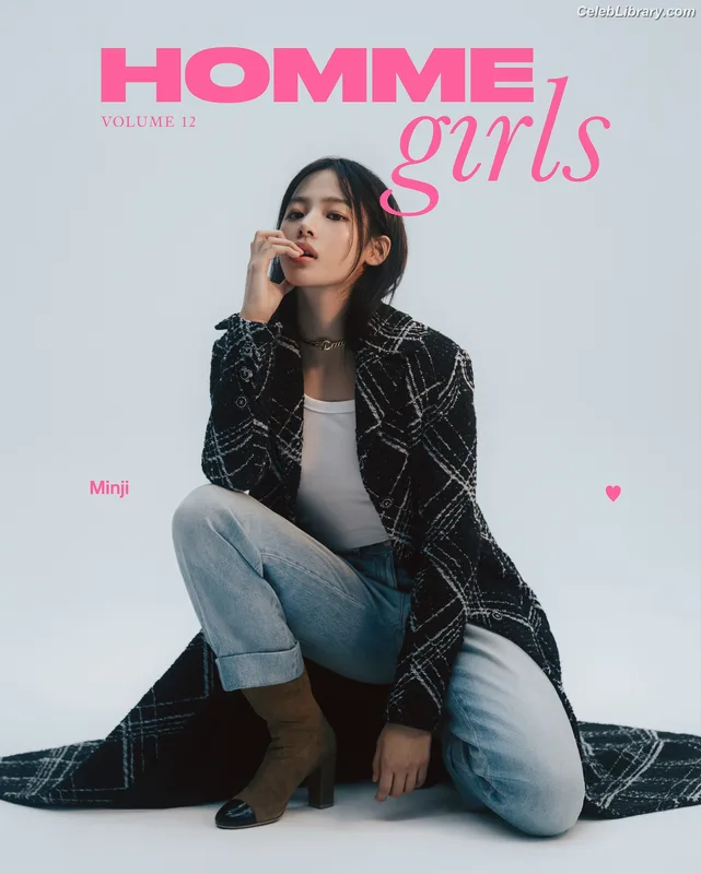 Minji (NewJeans) photo 22 of 1154