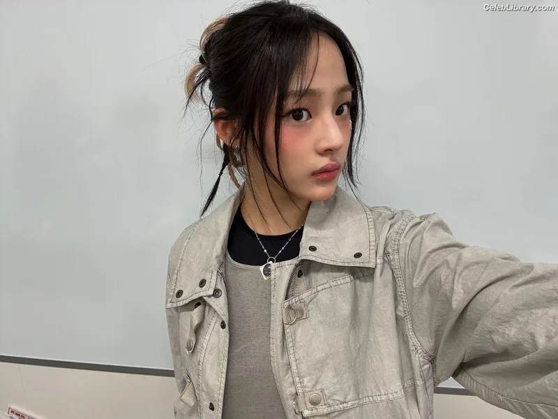 Minji (NewJeans) photo 19 of 1154