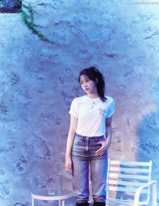 Minji (NewJeans) photo 11 of 1154