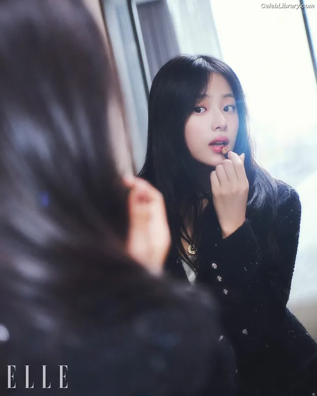 Minji (NewJeans) photo 20 of 1154