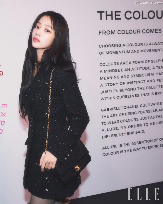 Minji (NewJeans) photo 21 of 1154