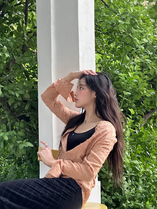 Minji (NewJeans) photo 4 of 1154