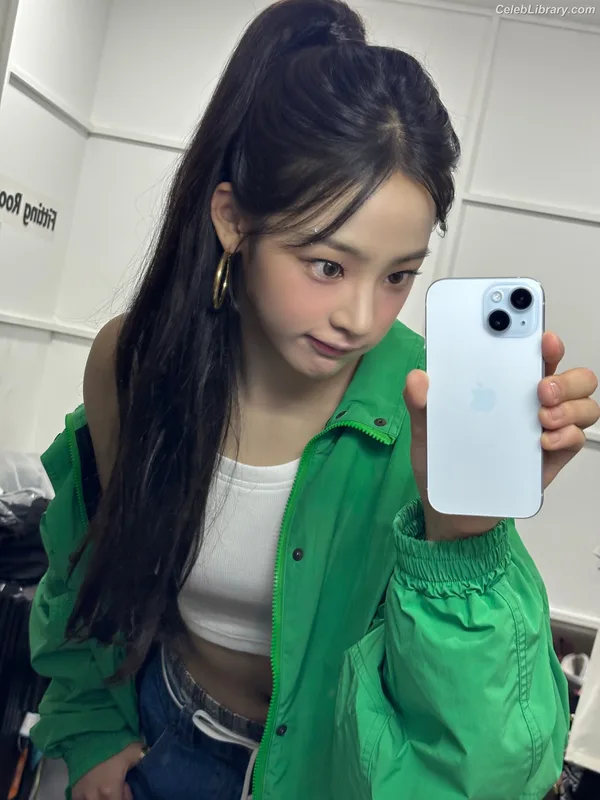 Minji (NewJeans) photo 9 of 1154