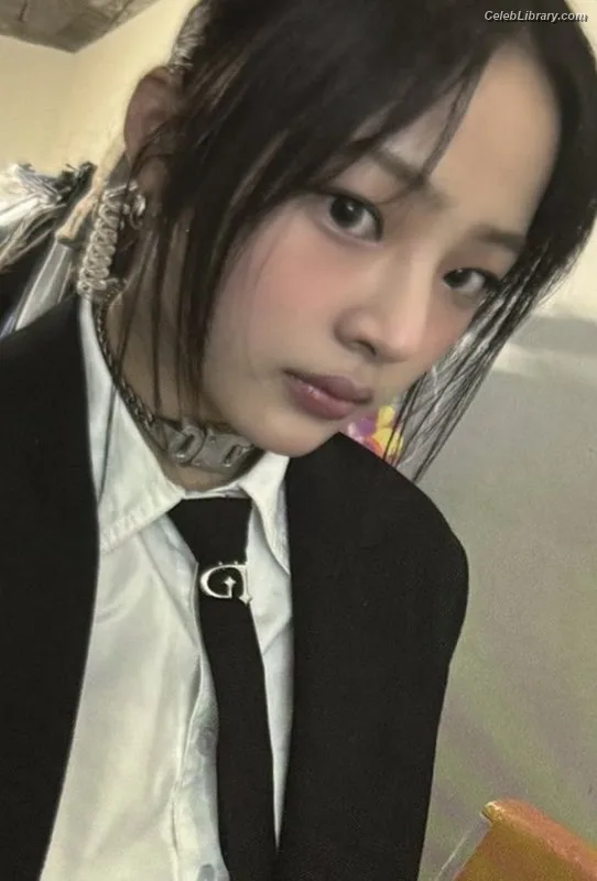 Minji (NewJeans) photo 10 of 1154
