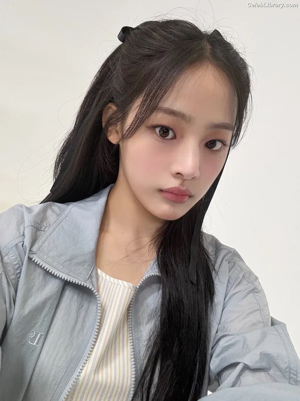 Minji (NewJeans) photo 24 of 1154