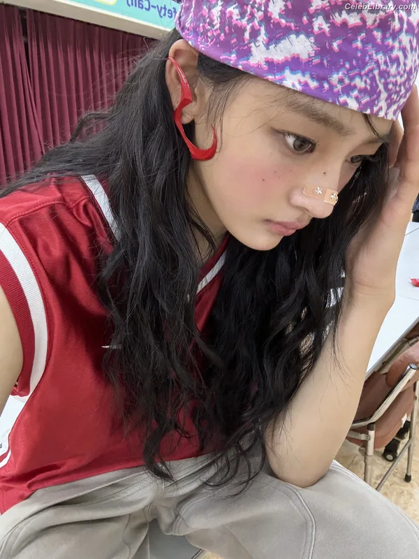 Minji (NewJeans) photo 5 of 1154