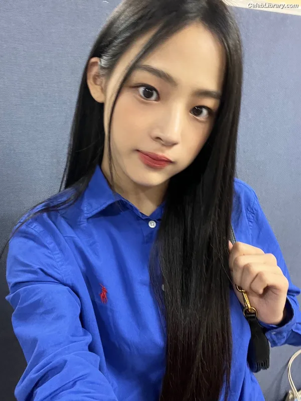 Minji (NewJeans) photo 14 of 1154