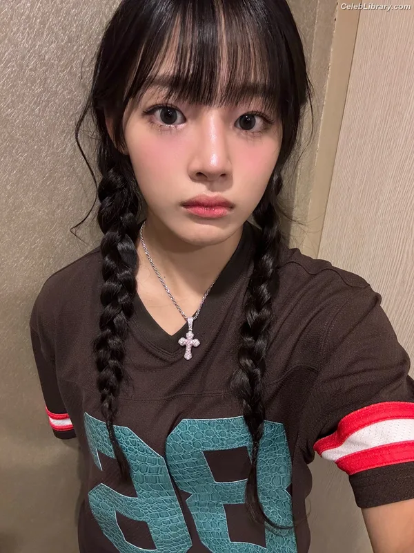 Minji (NewJeans) photo 9 of 1154