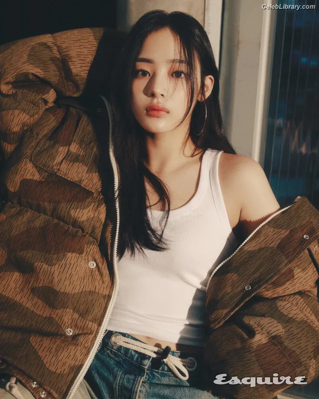 Minji (NewJeans) photo 6 of 1154