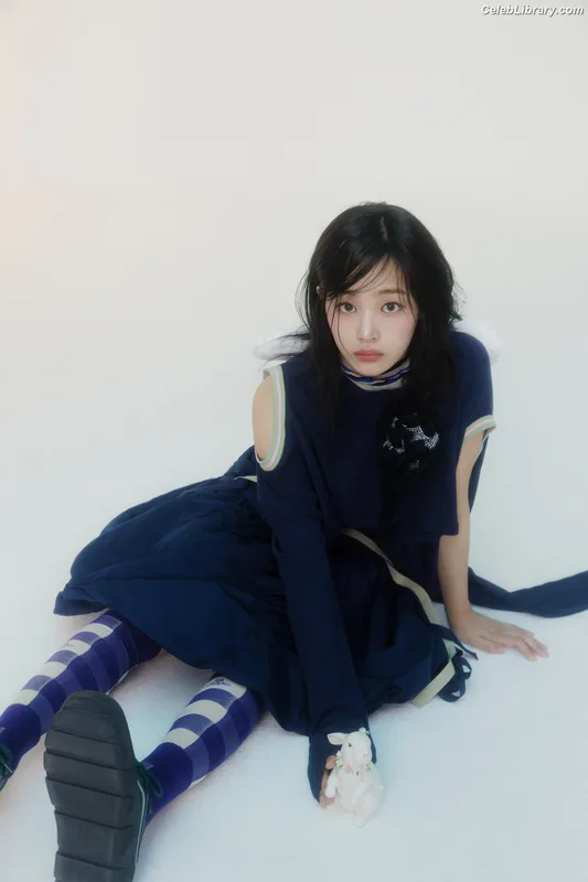 Minji (NewJeans) photo 8 of 1154