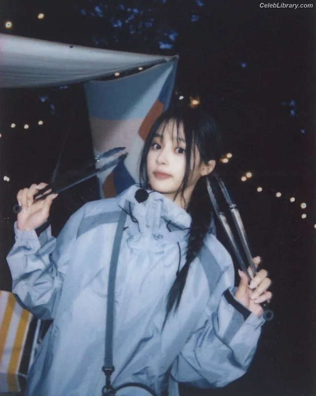 Minji (NewJeans) photo 13 of 1154