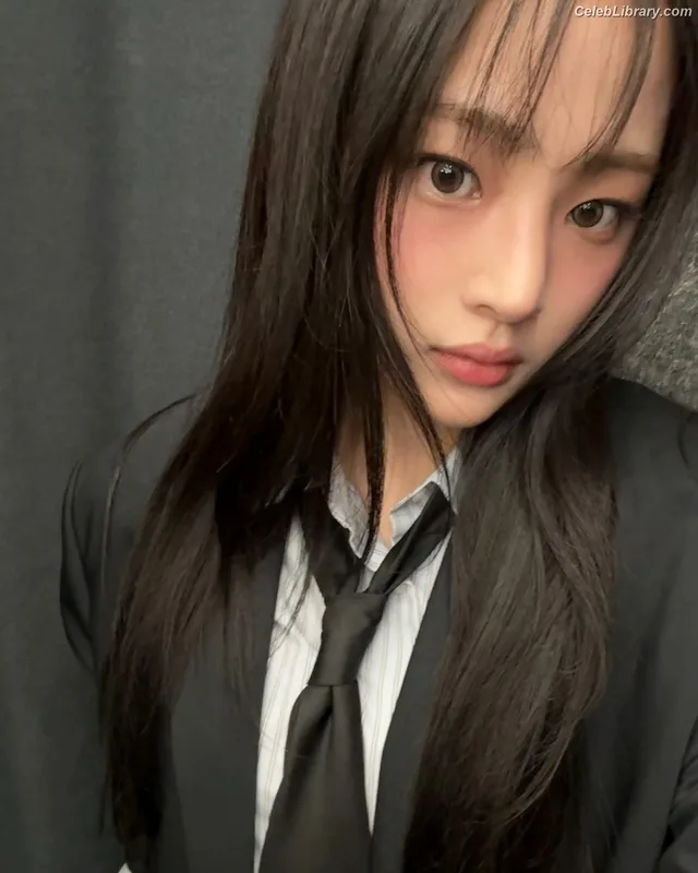 Minji (NewJeans) photo 6 of 1154