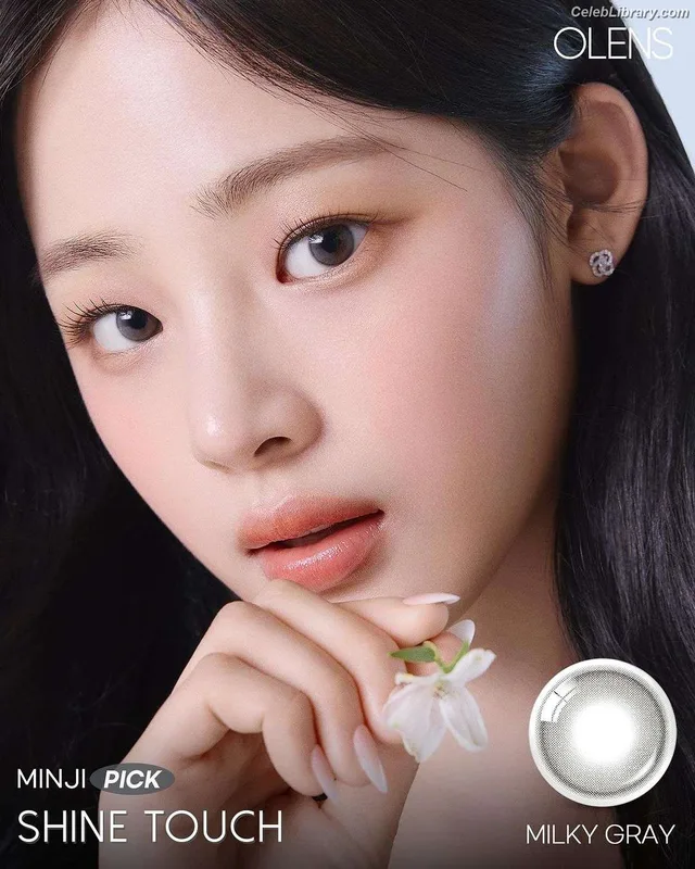 Minji (NewJeans) photo 22 of 1154