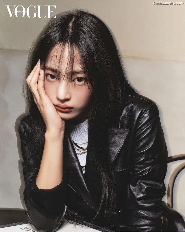 Minji (NewJeans) photo 13 of 1154