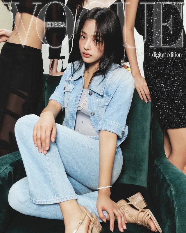 Minji (NewJeans) photo 18 of 1154