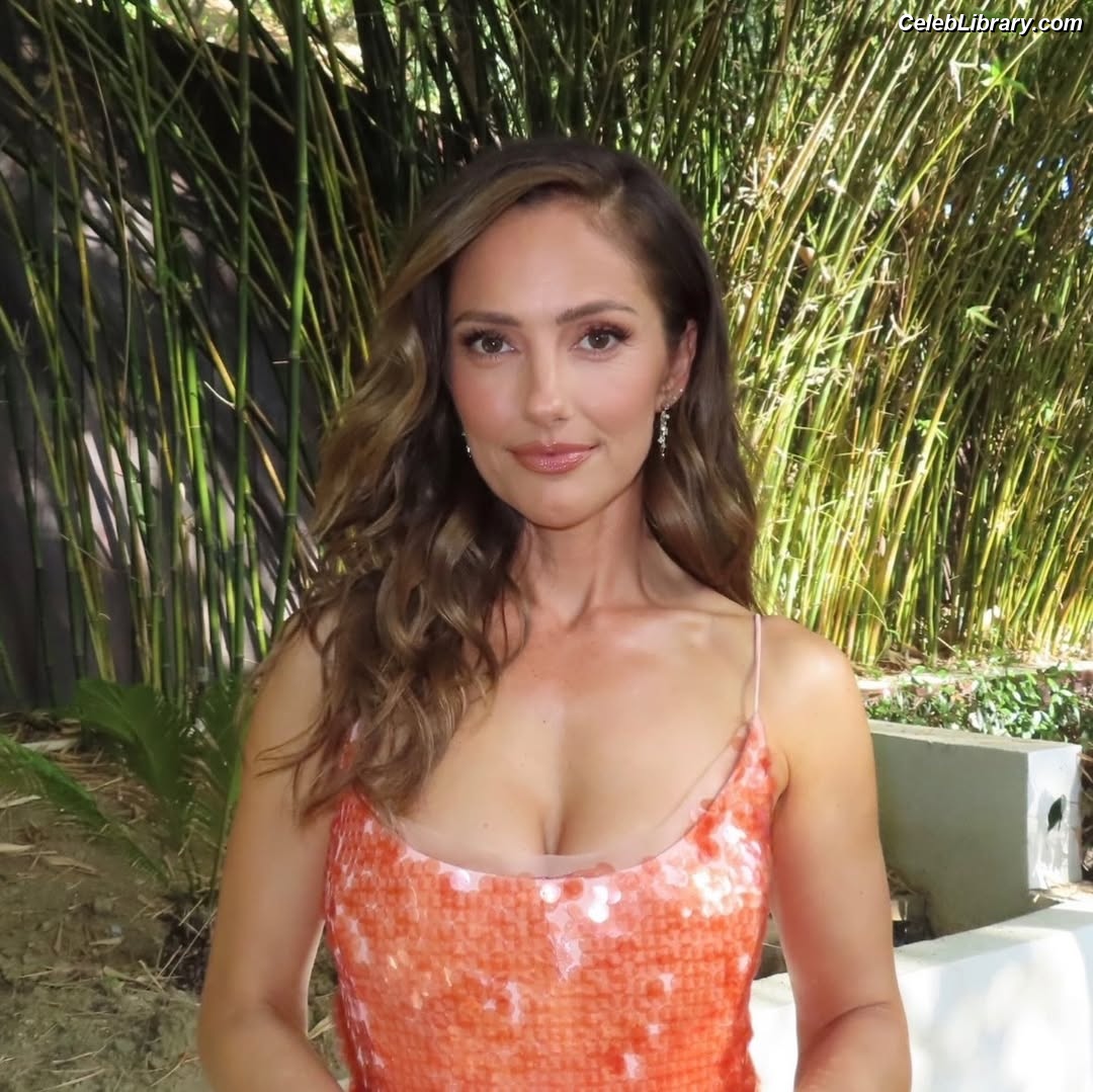 Minka Kelly photo 9 of 425