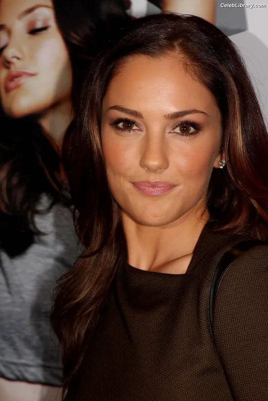 Minka Kelly photo 8 of 425