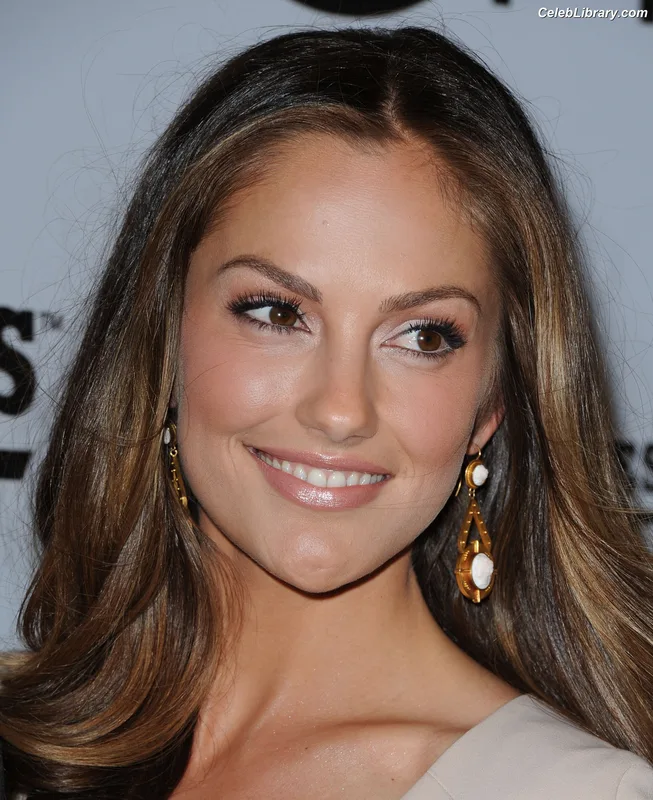 Minka Kelly photo 7 of 425