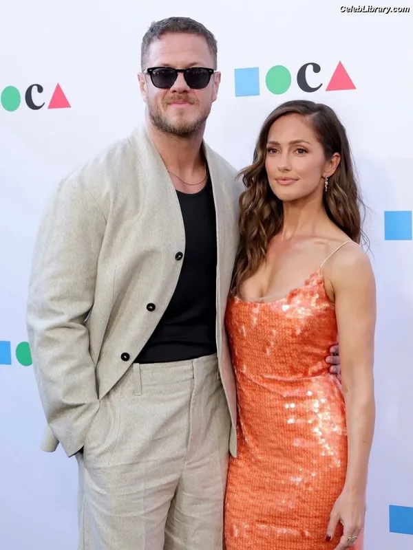 Minka Kelly photo 15 of 425