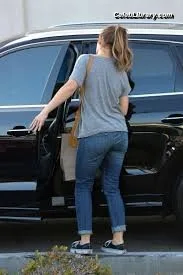 Minka Kelly photo 11 of 425