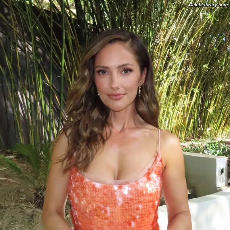 Minka Kelly photo 7 of 425